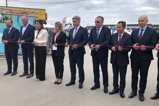 Deputy Speaker of the House of Representatives of the PABiH, Dr. Denis Zvizdić, attended the official opening of the 18th International Business Fair "Tešanj – 2024.“ 